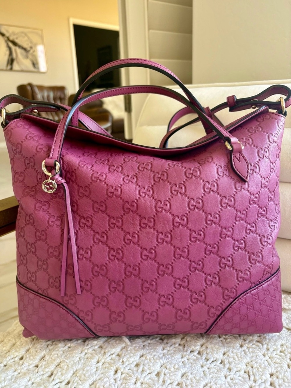 Like New w COA Rare Gucci Fuchsia GG Embossed Leather Crossbody Pink Fuchsia Bag